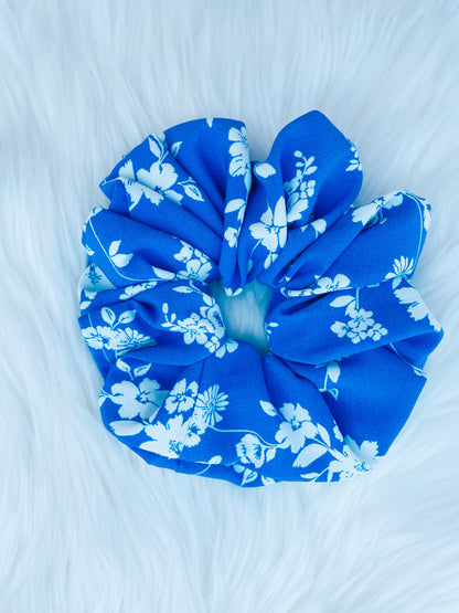 DOROTHY | EMI AND CO | blue and white floral scrunchies