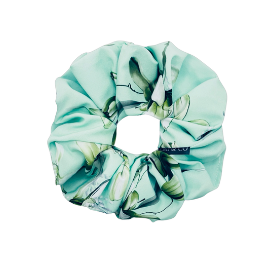 JOAN| EMI AND CO | green floral scrunchie