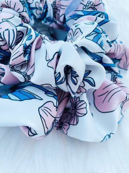 EMALINE MINI | EMI AND CO | floral blue and pink scrunchies 