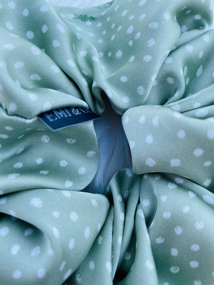 CHASITY| EMI AND CO | green satin polka dot scrunchie 