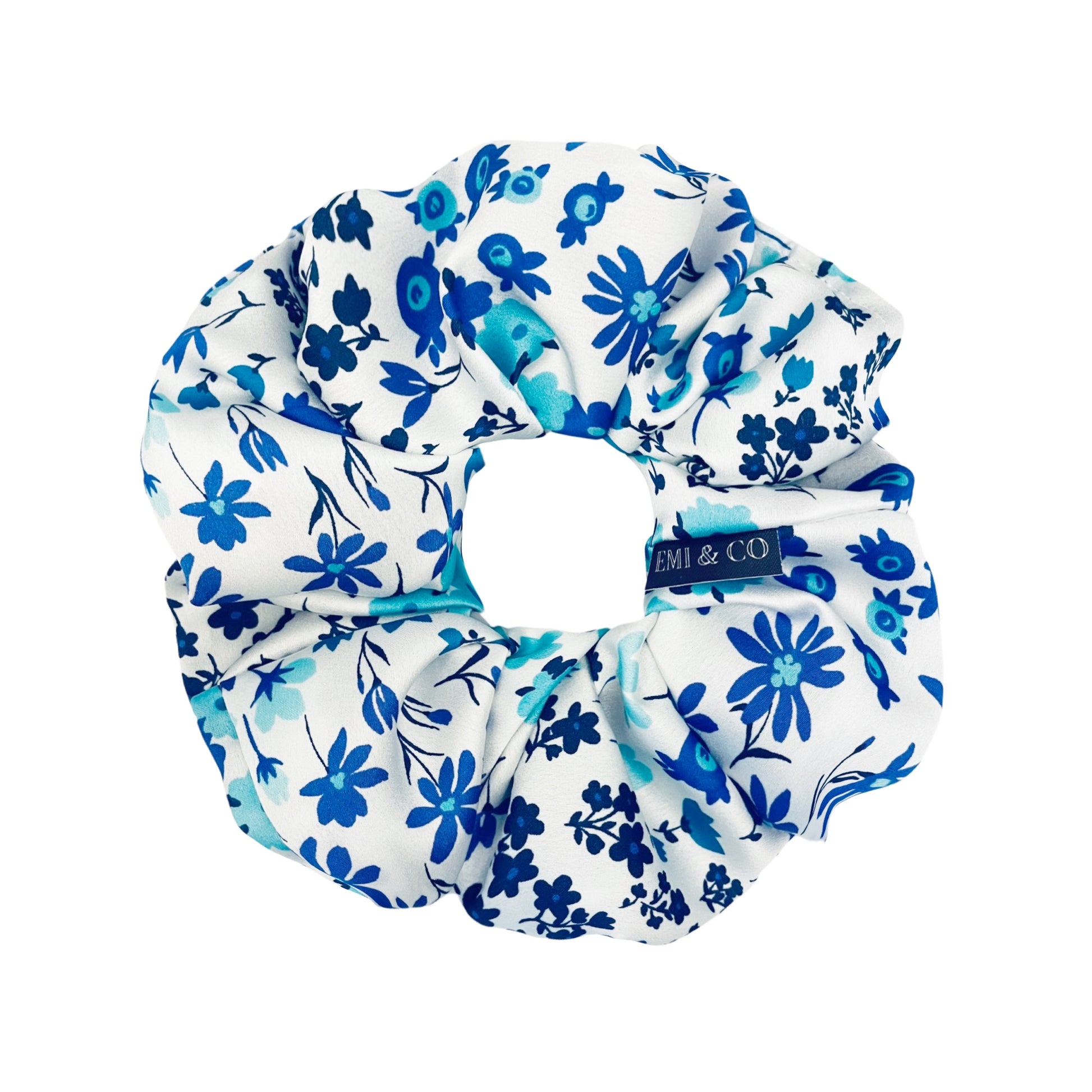 GEESI | EMI AND CO | floral blue and white scrunchie 