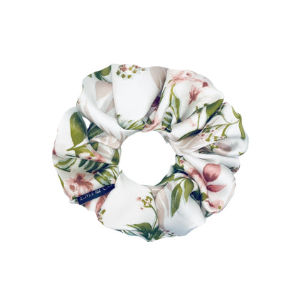 KAYOMI | EMI AND CO | satin pink and green scrunchie 