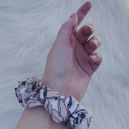 EMALINE MINI | EMI AND CO | floral blue and pink mini scrunchie on wrist 