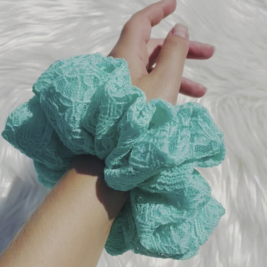 IVY| EMI AND CO | green lace scrunchie on wrist 