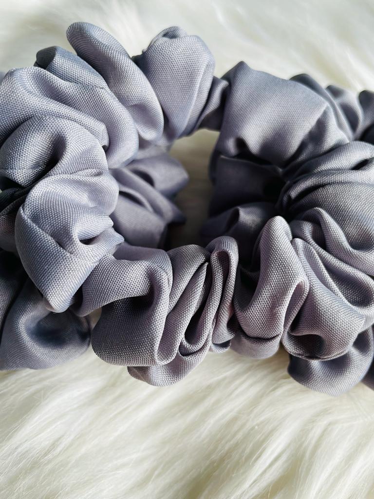 LUCKY | EMI & CO | SCHOOL COLLECTION | MINI GREY SCRUNCHIE 