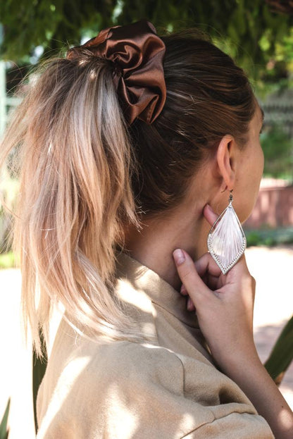 AUDREY | EMI & CO | brown satin scrunchie in hair