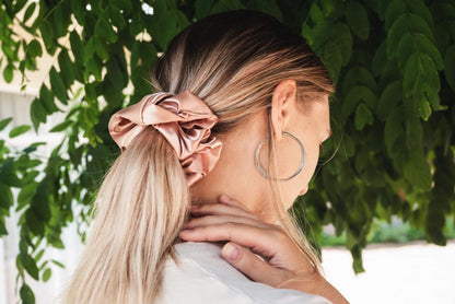 MAYA | EMI & CO | pink satin oversize scrunchie in hair 