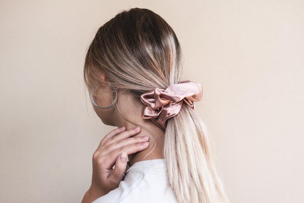 MAYA | EMI & CO | pink satin oversize scrunchie in hair