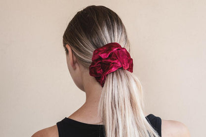 SARAH | EMI & CO | mini velvet red scrunchie in hair 