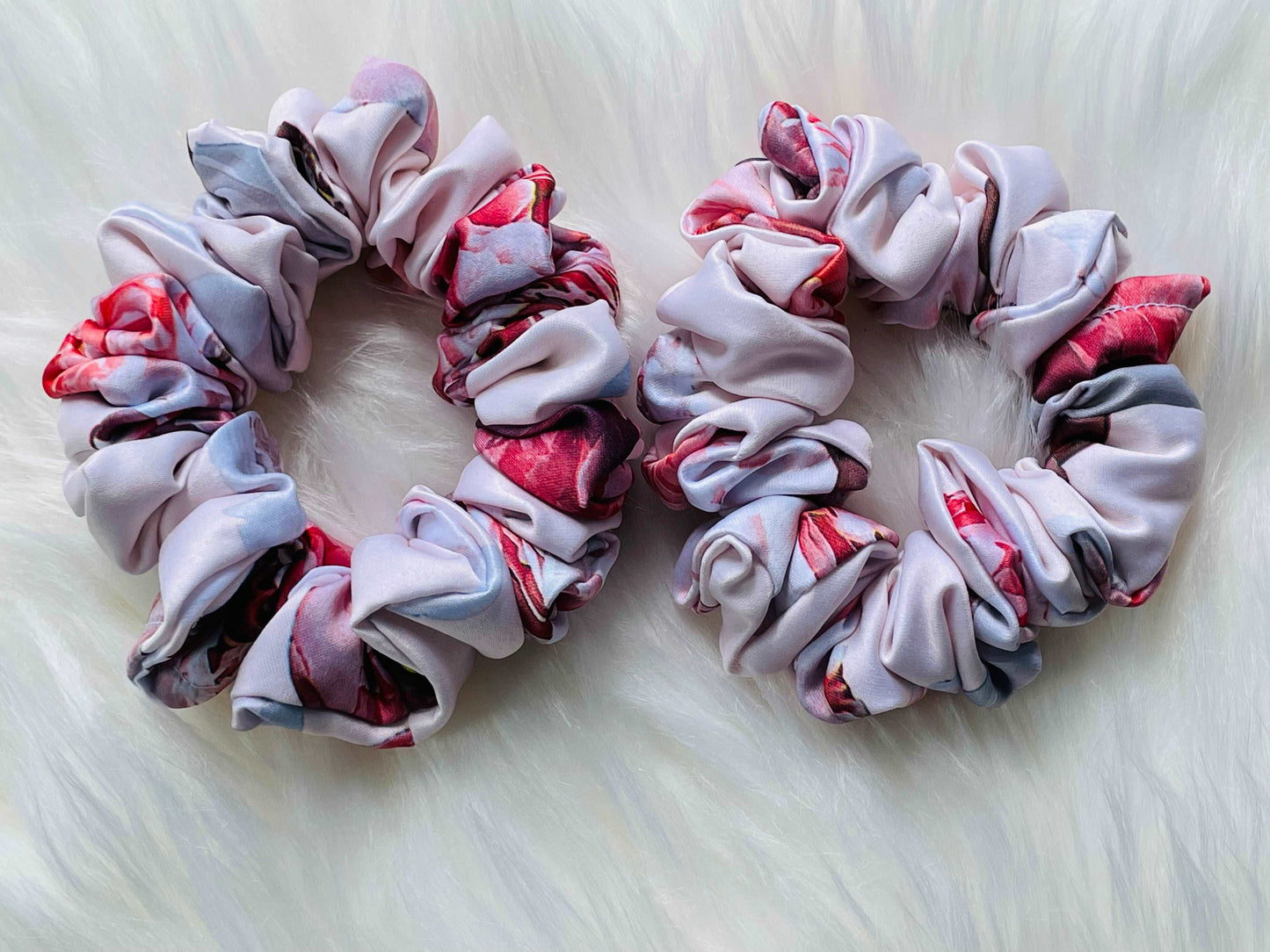 VERA MINI | EMI & CO | mini pink satin floral scrunchies