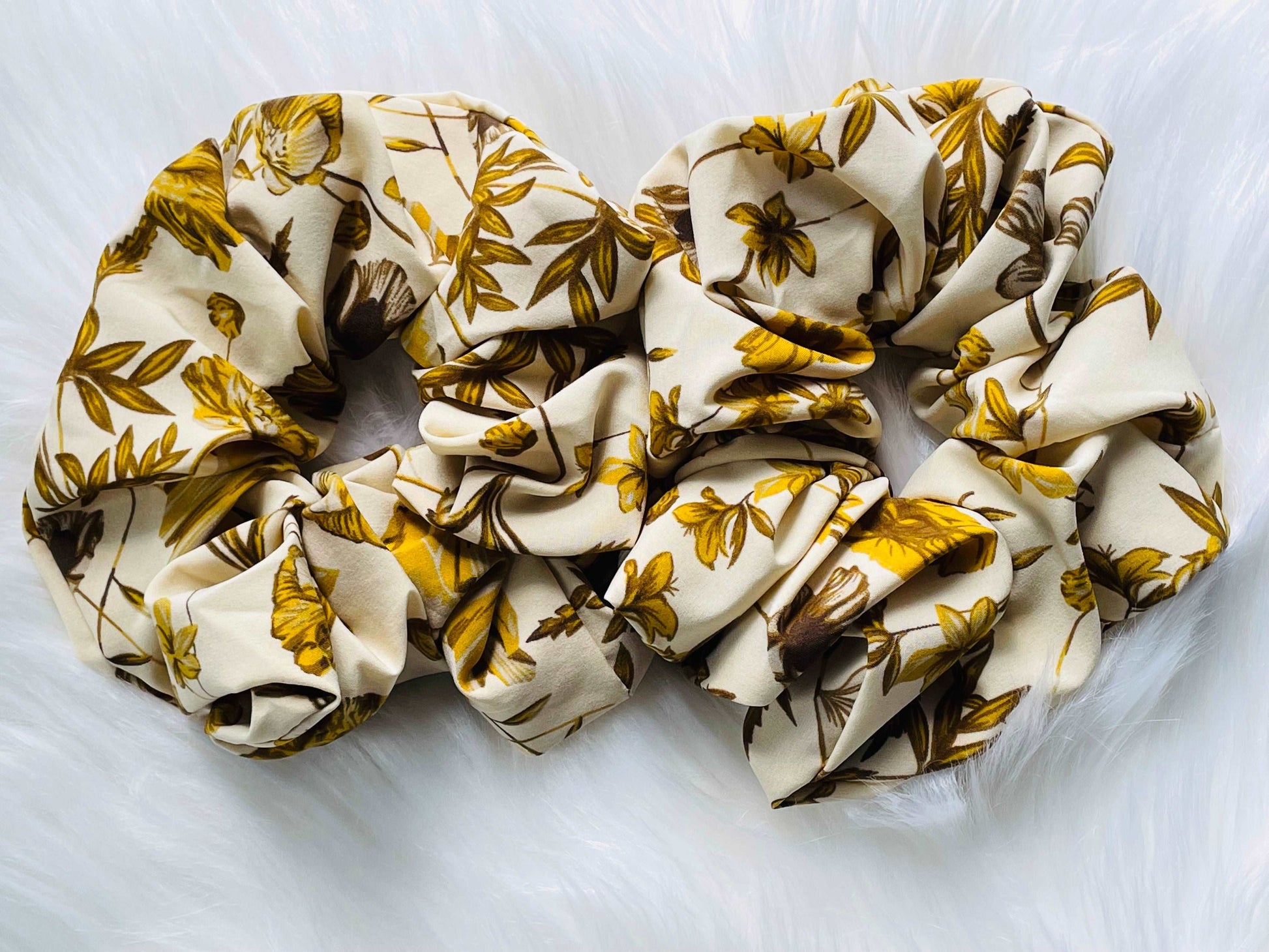 SUNNY | EMI & CO | oversize yellow floral scrunchies