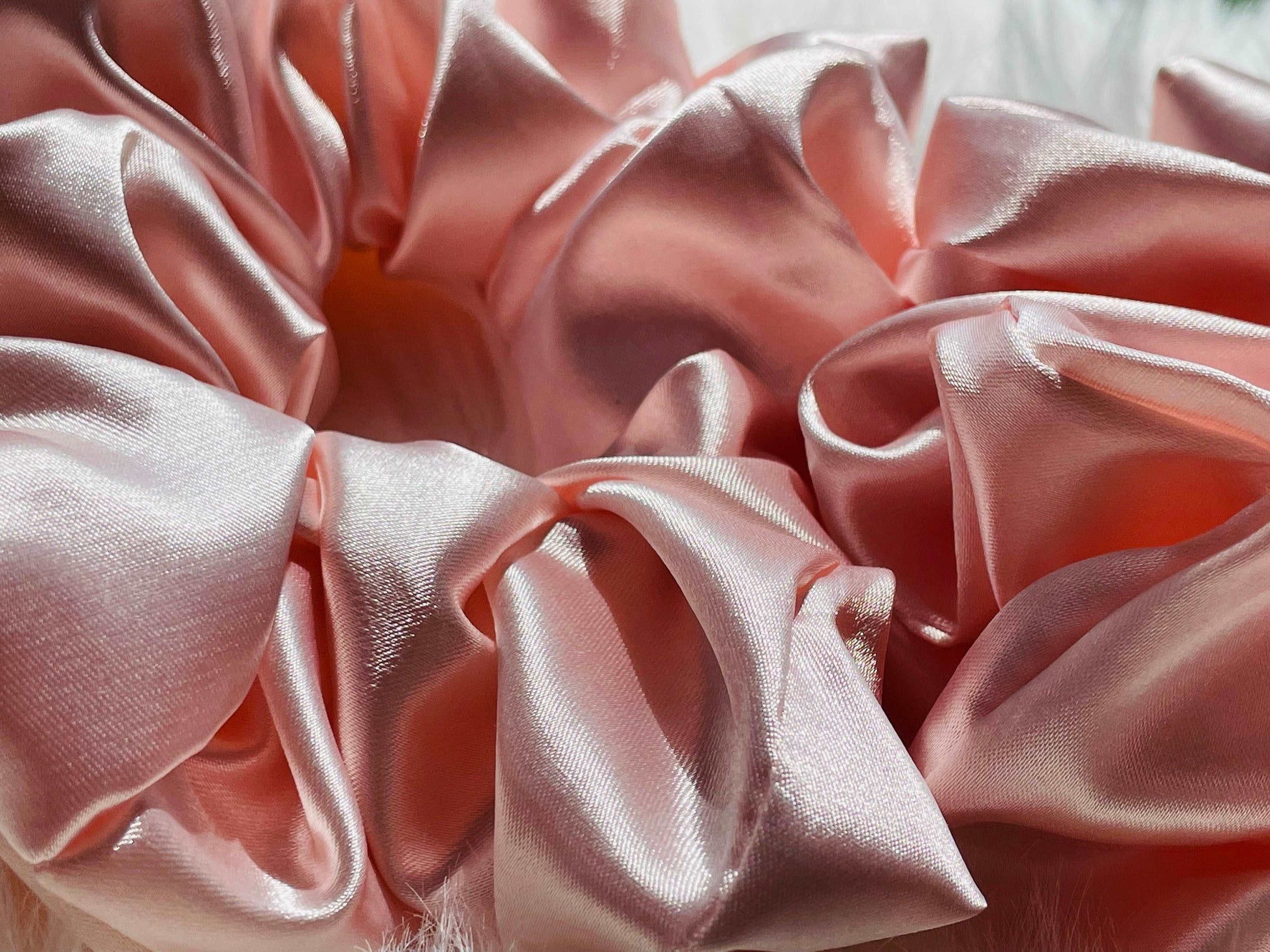 LILIANA | EMI & CO | baby pink oversized satin scrunchie