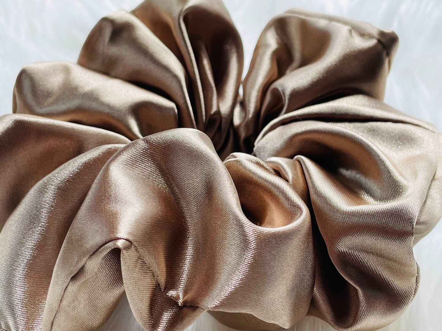 BELLA | EMI & CO | beige satin scrunchie