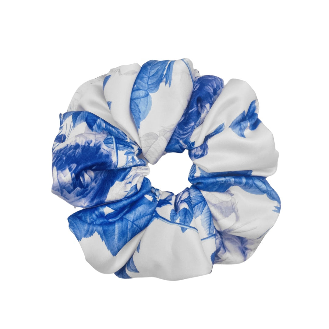 ANNEMARIE | EMI & CO | blue and white floral scrunchie messy bun