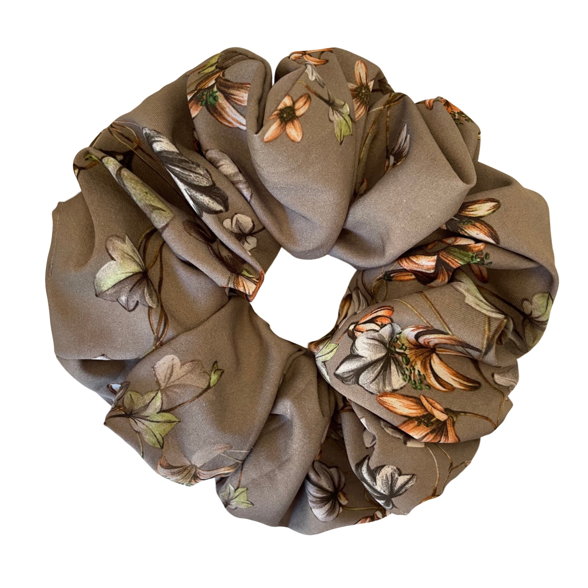 ZOE | EMI & CO | oversize brown floral scrunchie