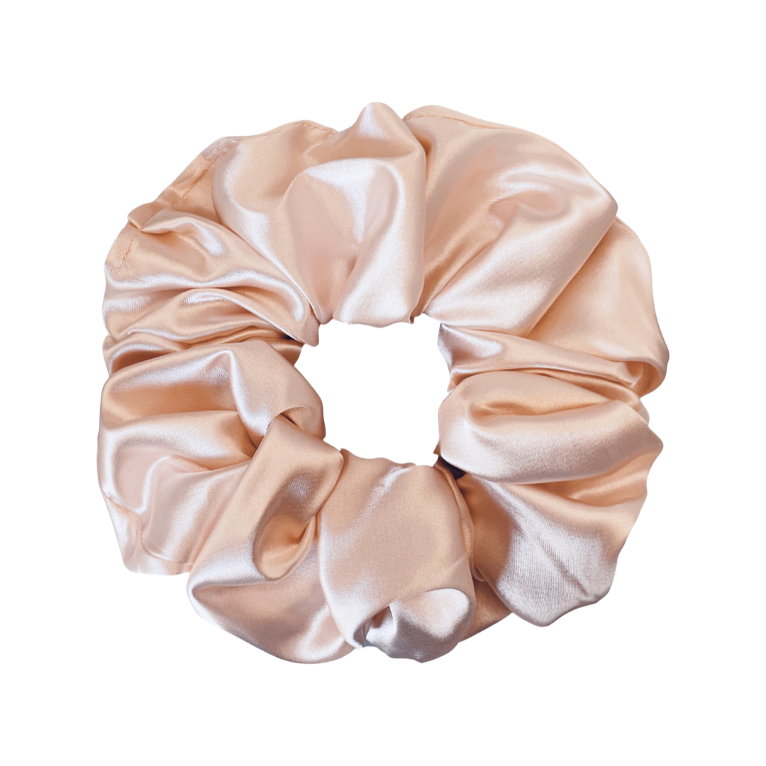 LILIANA | EMI & CO | baby pink oversized satin scrunchie