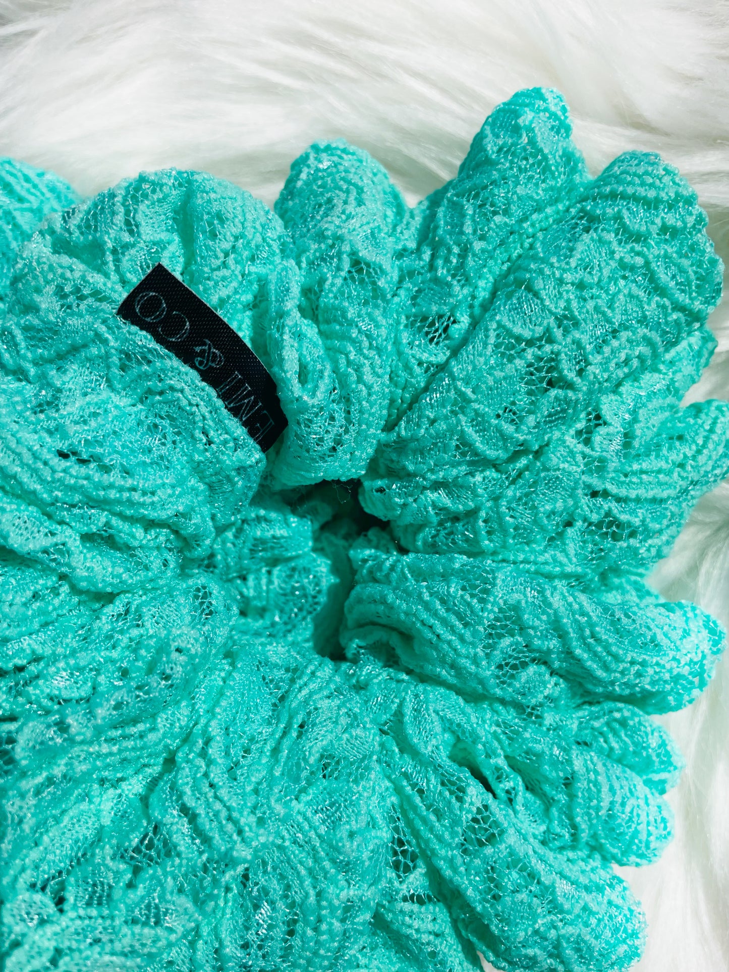 IVY| EMI AND CO | green lace scrunchie 