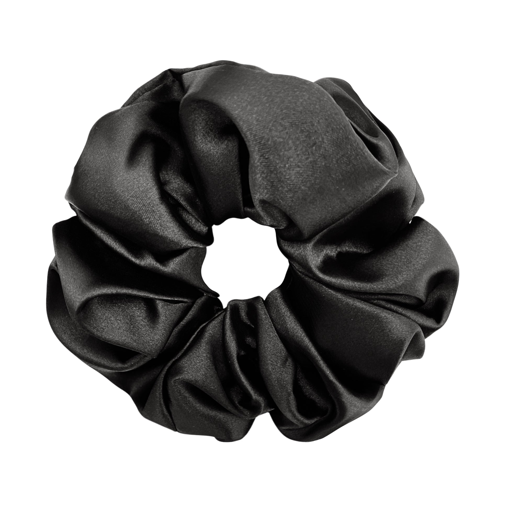 LINEO | EMI & CO | messy bun with black satin oversized scrunchie