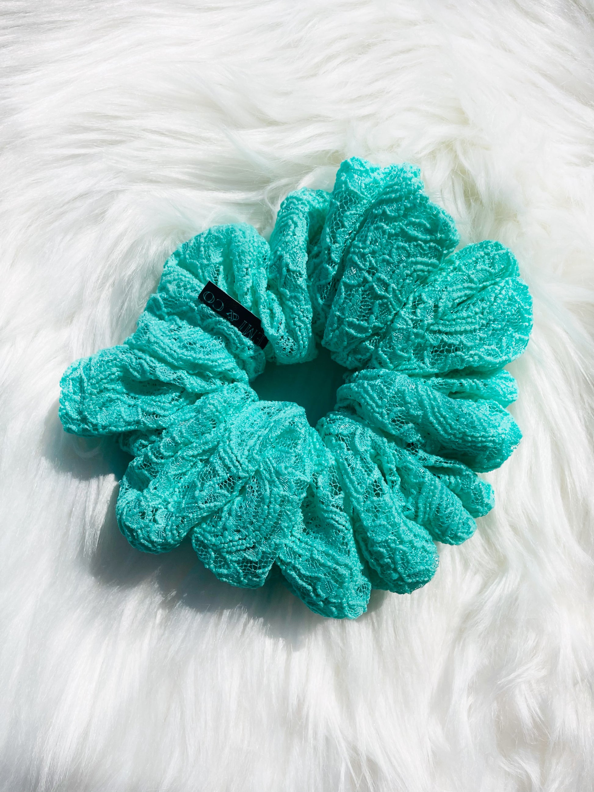 IVY| EMI AND CO | green lace scrunchie 