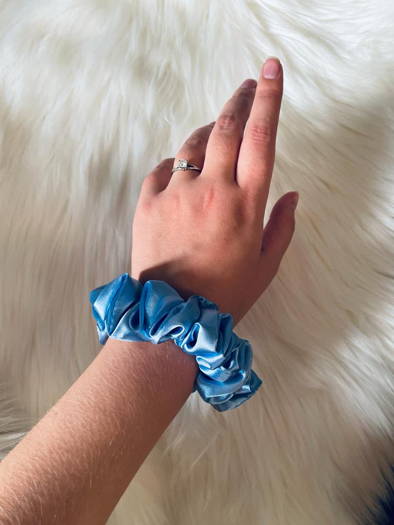 EMI & CO | JESSICA MINI | mini blue satin scrunchie on wrist