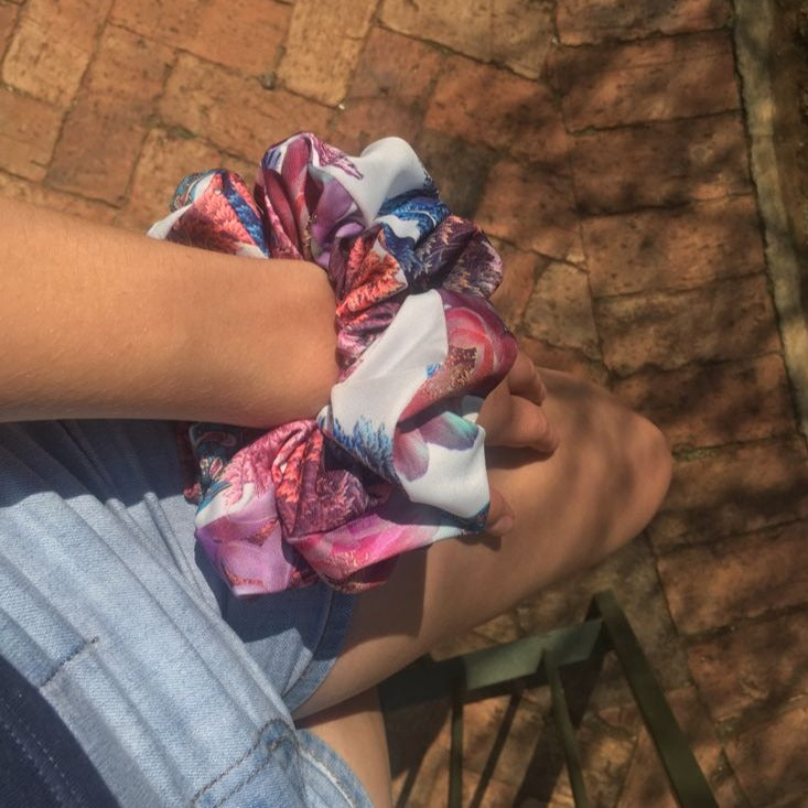 LINDI | EMI & CO | oversized floral pink scrunchie on wrist